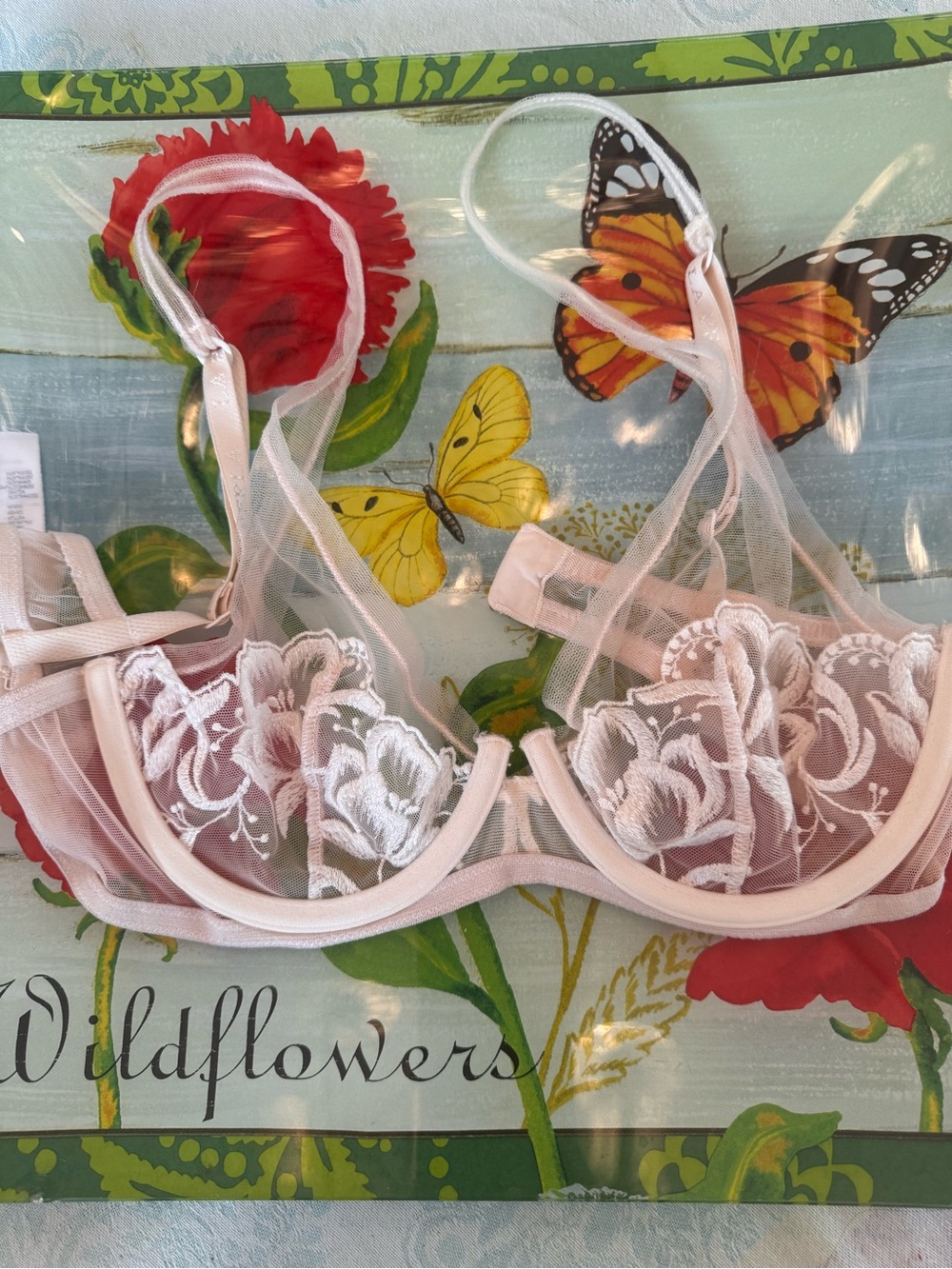 La Perla Sheer Creme Floral Embroidered Underwire Bra